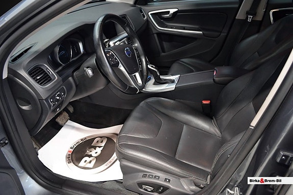Volvo V60 10 of 18