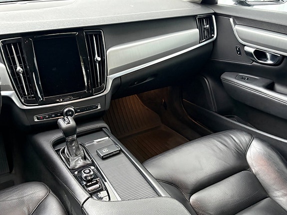Volvo V90 18 of 19