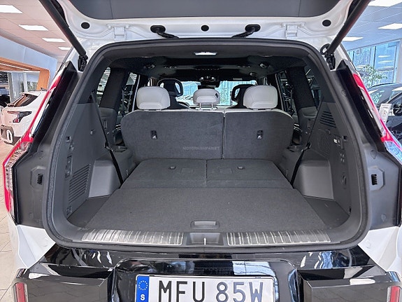 Kia EV9 14 of 20