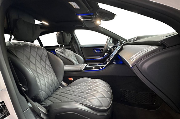 Mercedes-Benz S580 e 8 of 22
