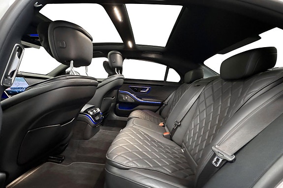 Mercedes-Benz S580 e 11 of 22