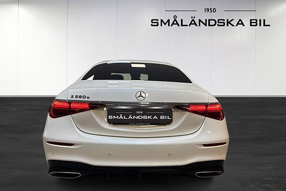 Mercedes-Benz S580 e 6 of 22