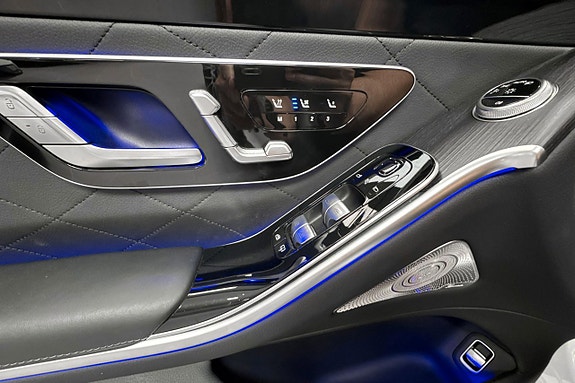 Mercedes-Benz S580 e 15 of 22