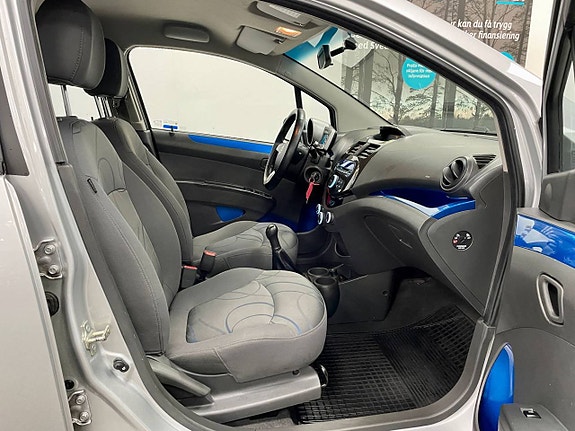 Chevrolet Spark 11 of 19