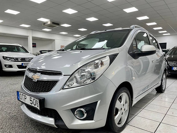 Chevrolet Spark 2 of 19