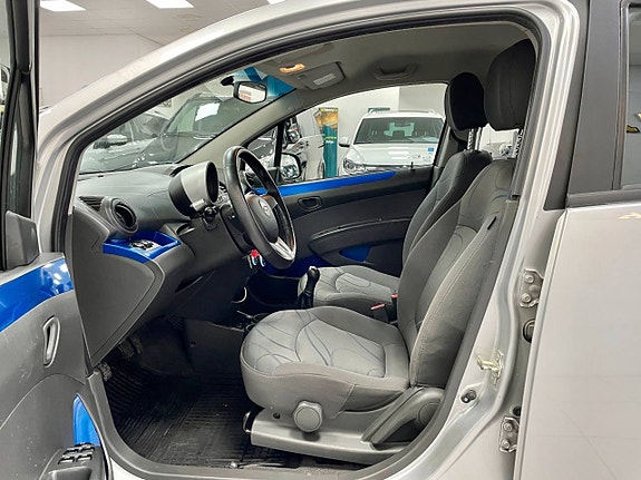 Chevrolet Spark 14 of 19