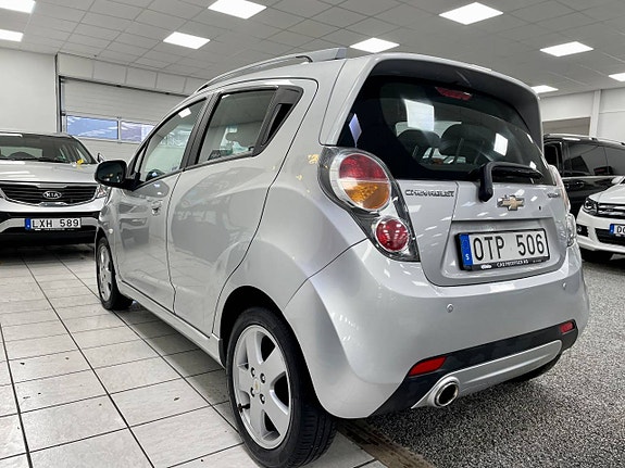 Chevrolet Spark 3 of 19