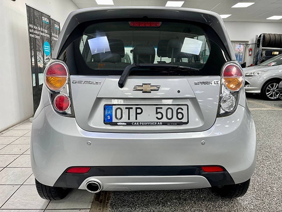 Chevrolet Spark 16 of 19