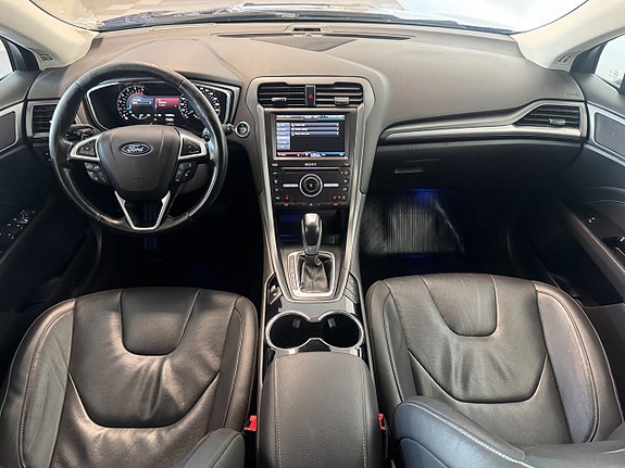 Ford Mondeo 19 of 22