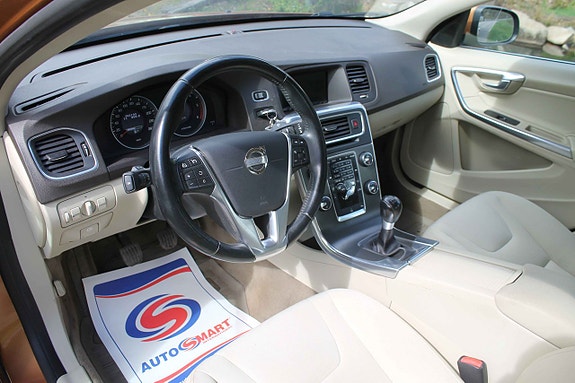 Volvo S60 3 of 4