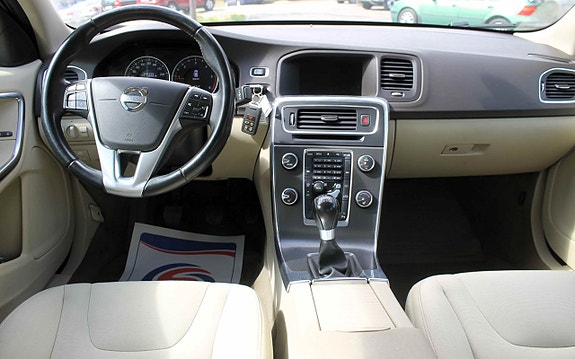 Volvo S60 4 of 4