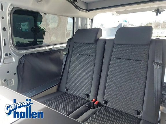 Ford Transit Custom 9 of 12