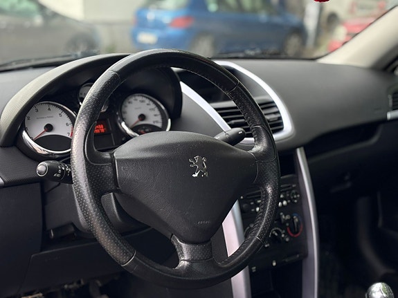 Peugeot 207 CC 10 of 25