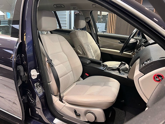 Mercedes-Benz C180 17 of 22