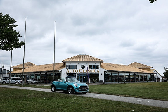 MINI Cooper 5 of 5