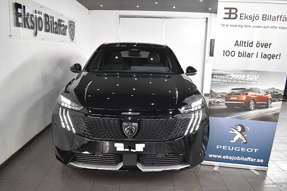 Peugeot e-3008 2 of 5