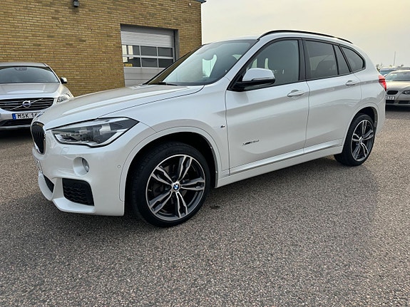 BMW X1 3 of 19