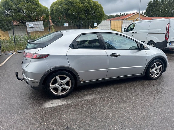 Honda Civic 2 of 6
