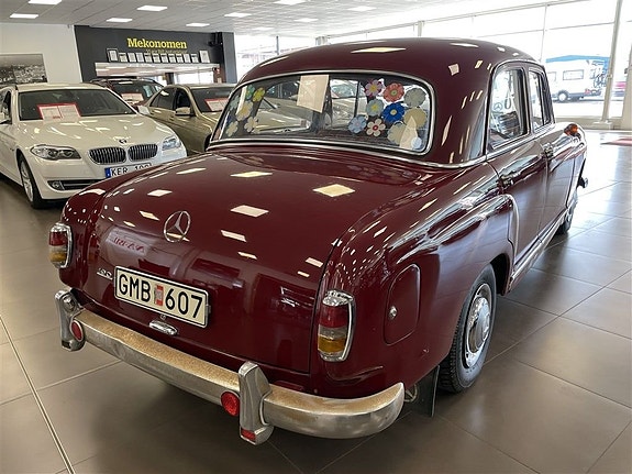 Mercedes-Benz W121 3 of 14
