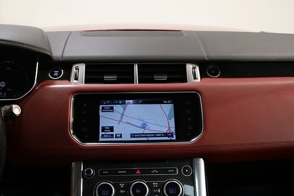 Land Rover Range Rover Sport 17 of 27