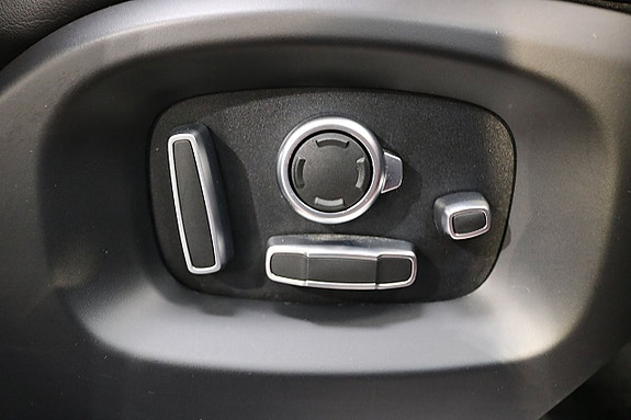 Land Rover Range Rover Sport 15 of 27