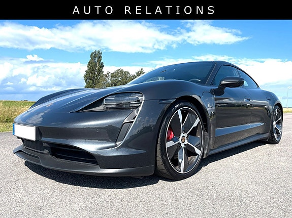 Porsche Taycan 4S 2 of 5
