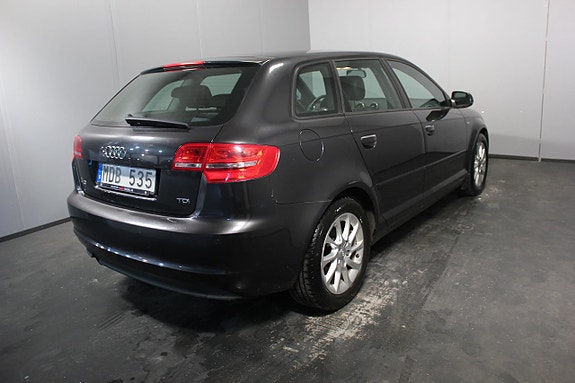 Audi A3 4 of 19