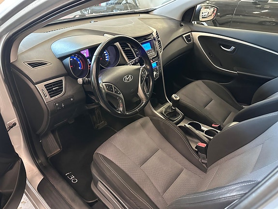 Hyundai i30 8 of 9