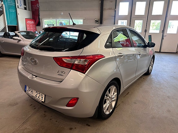 Hyundai i30 6 of 9