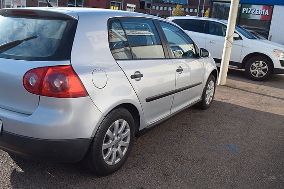 Volkswagen Golf V 7 of 10