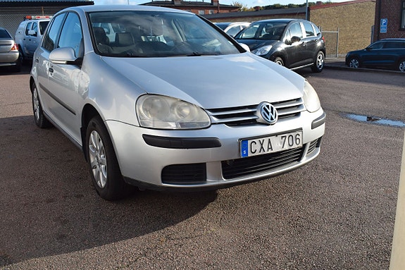 Volkswagen Golf V 4 of 10
