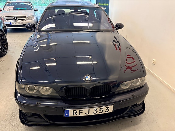BMW M5 2 of 29