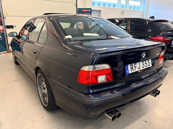 BMW M5 10 of 29