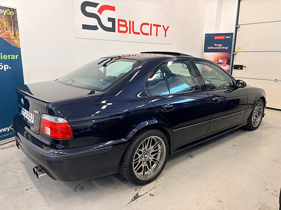 BMW M5 6 of 29