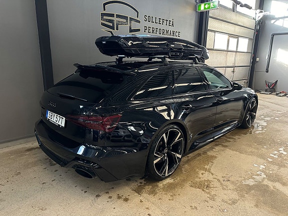 Audi RS6 3 of 5