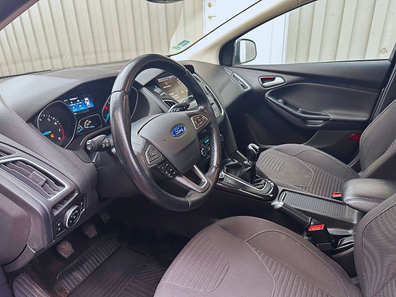 Ford Focus 8 of 20