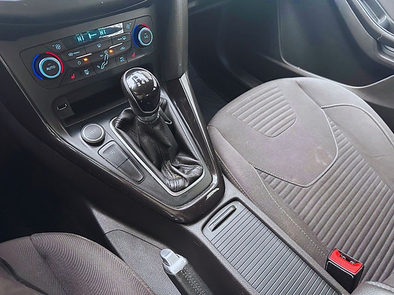 Ford Focus 13 of 20