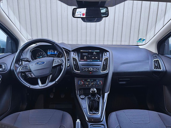 Ford Focus 9 of 20