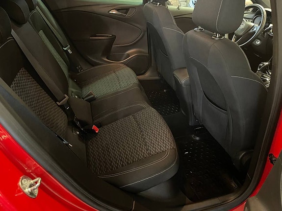 Opel Astra 10 of 14