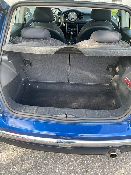 MINI Cooper 12 of 17
