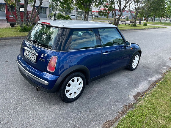 MINI Cooper 7 of 17