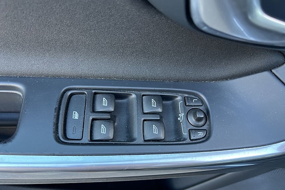 Volvo V60 9 of 19