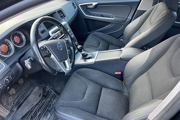 Volvo V60 7 of 19