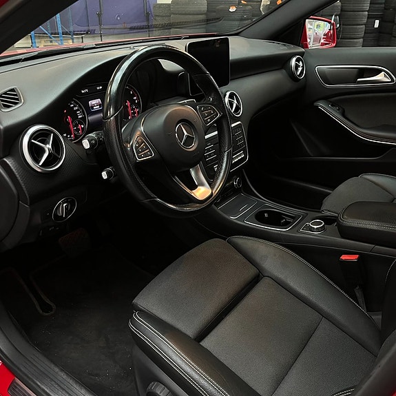 Mercedes-Benz A200 d 7 of 11