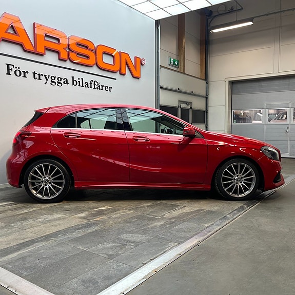Mercedes-Benz A200 d 3 of 5