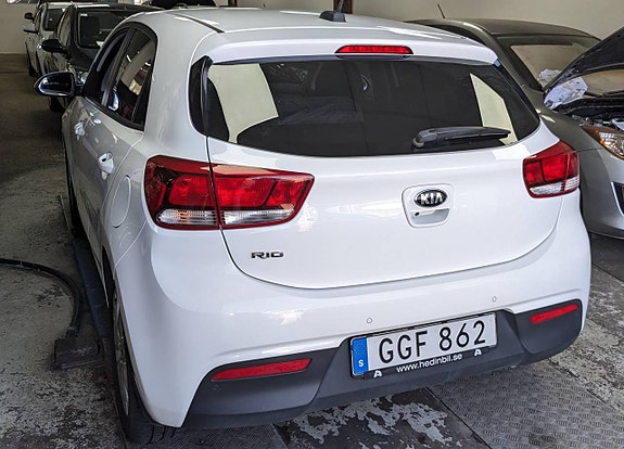 Kia Rio 5 of 5