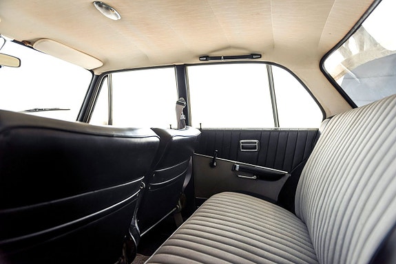 BMW 1800 13 of 19