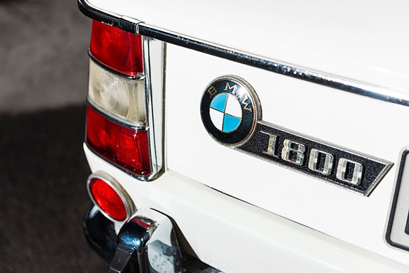 BMW 1800 5 of 5