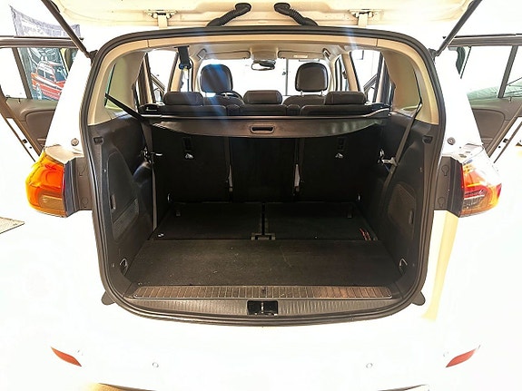 Opel Zafira Tourer 23 of 23