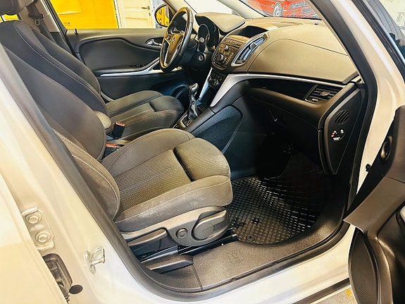 Opel Zafira Tourer 8 of 23